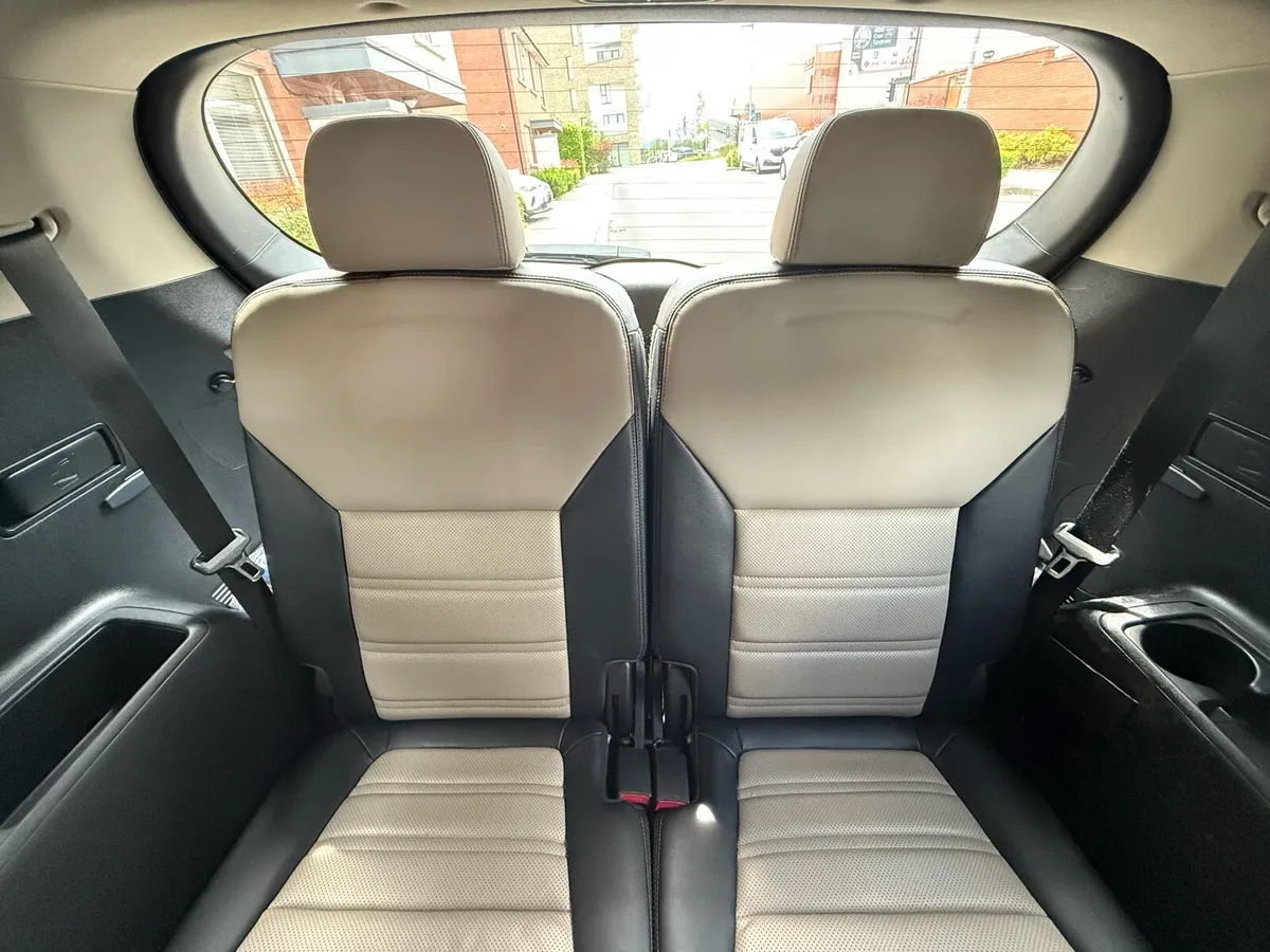 Kia Sorrento - Image 4