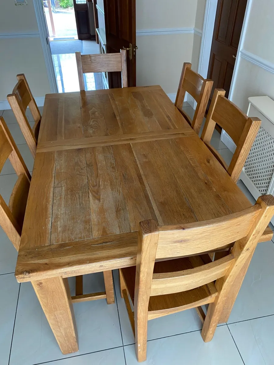 Oak table and chairs - Image 2