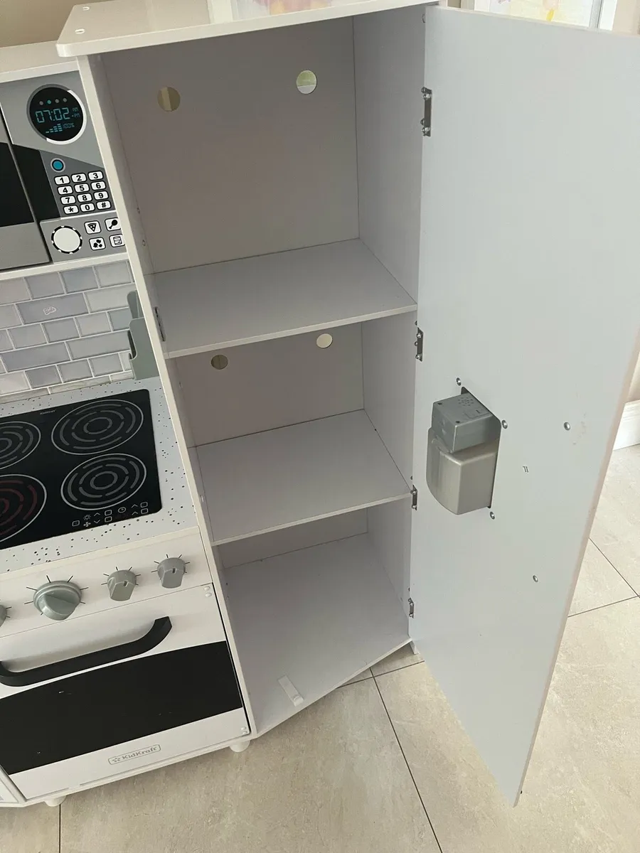 Kidcraft Large Kitchen - Image 2