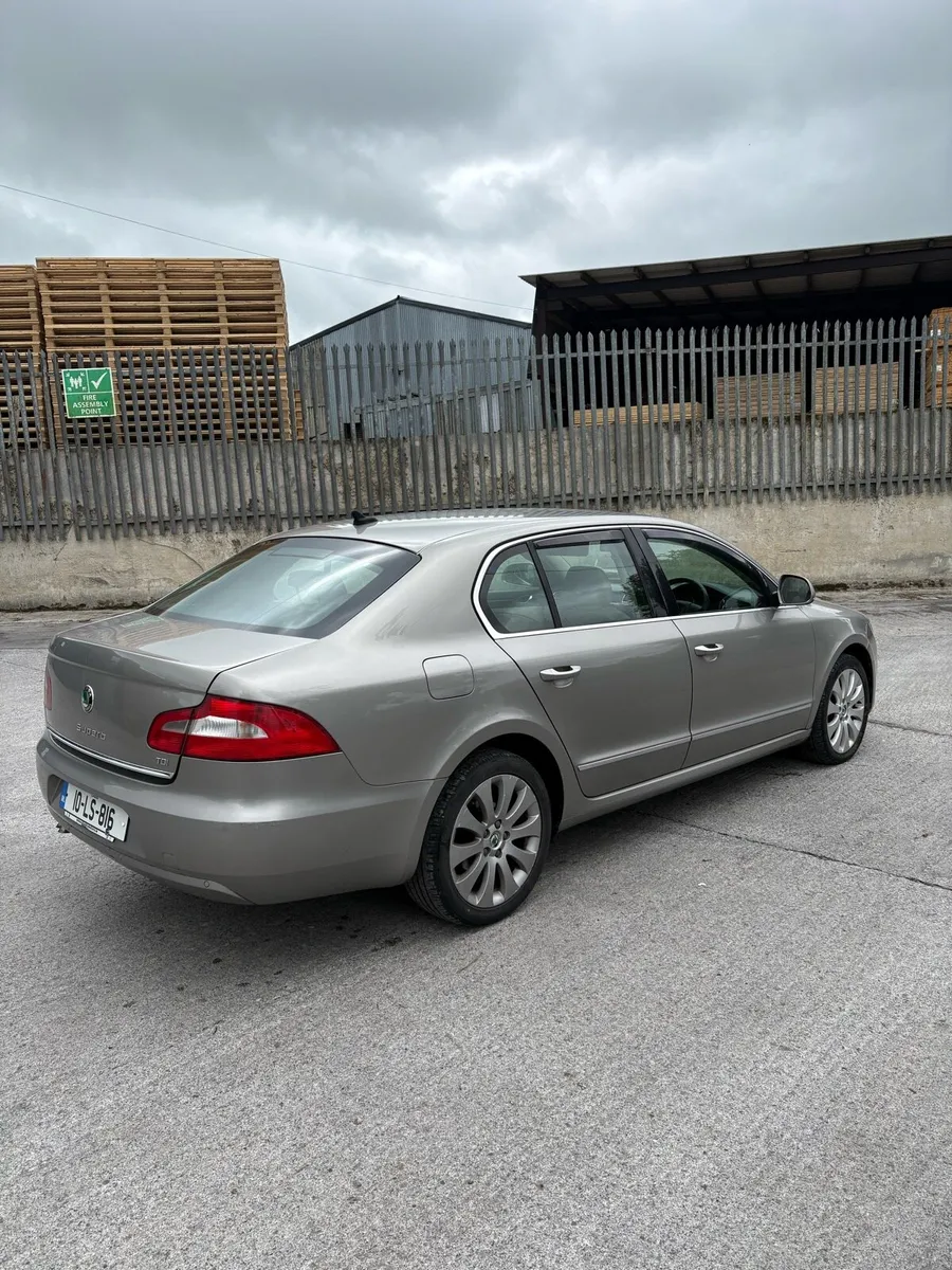 Skoda Superb Elegance 1.9 TDI 105HP - Image 4