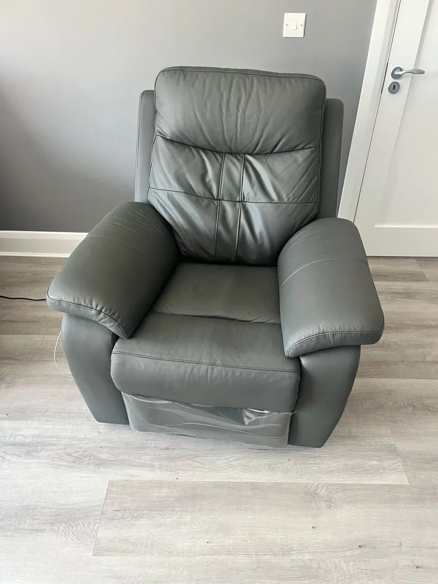 Sorena Sofa Suite - Image 3