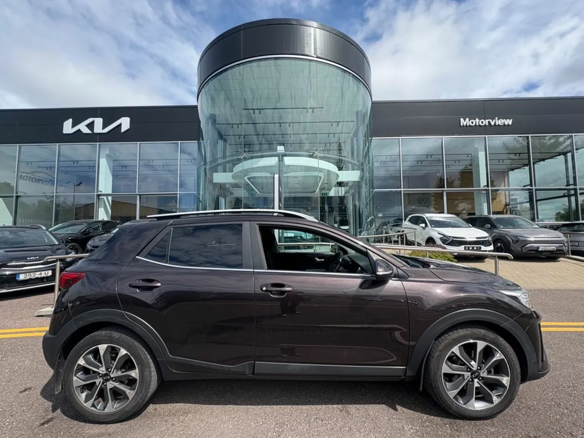 Kia Stonic 1.4P premium spec , Bluetooth, Multi-Fu - Image 1