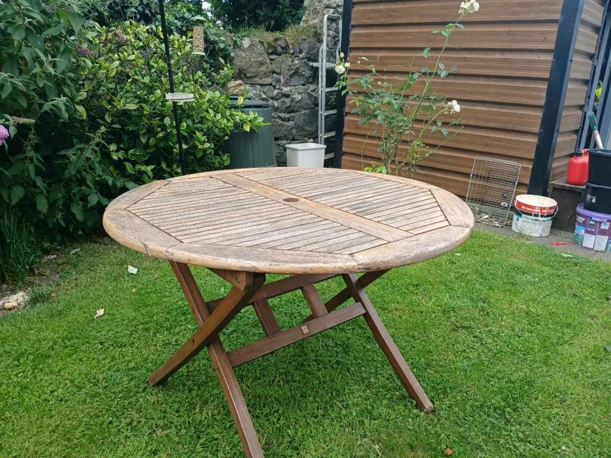 Garden table