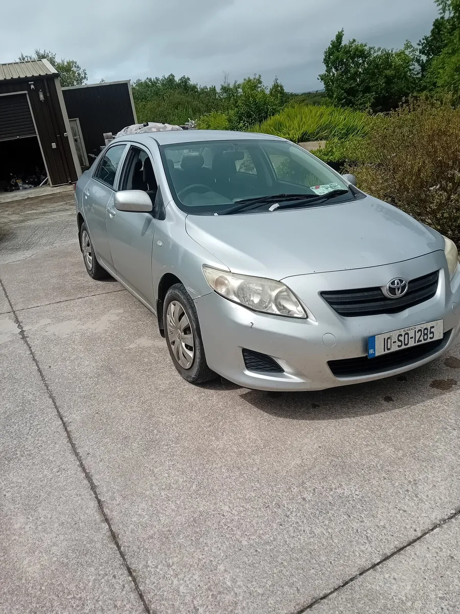 Toyota Corolla 2010 - Image 1