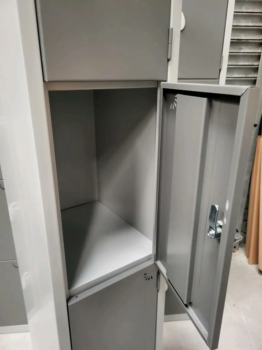 3 & 4 Door Lockers. Mint Condition - Image 4
