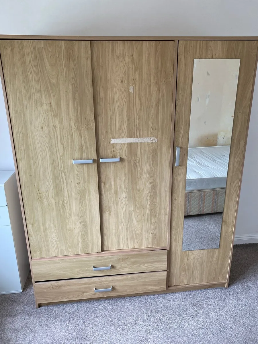 3 wardrobes,bedside lockers,bed frame,centre piece - Image 3