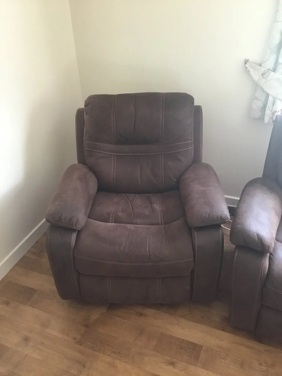 3 seater couch + Arm chair - Image 3