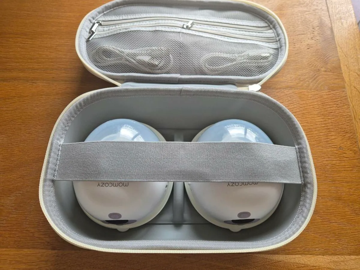 Momcozy M5 Breast Pumps - Image 1