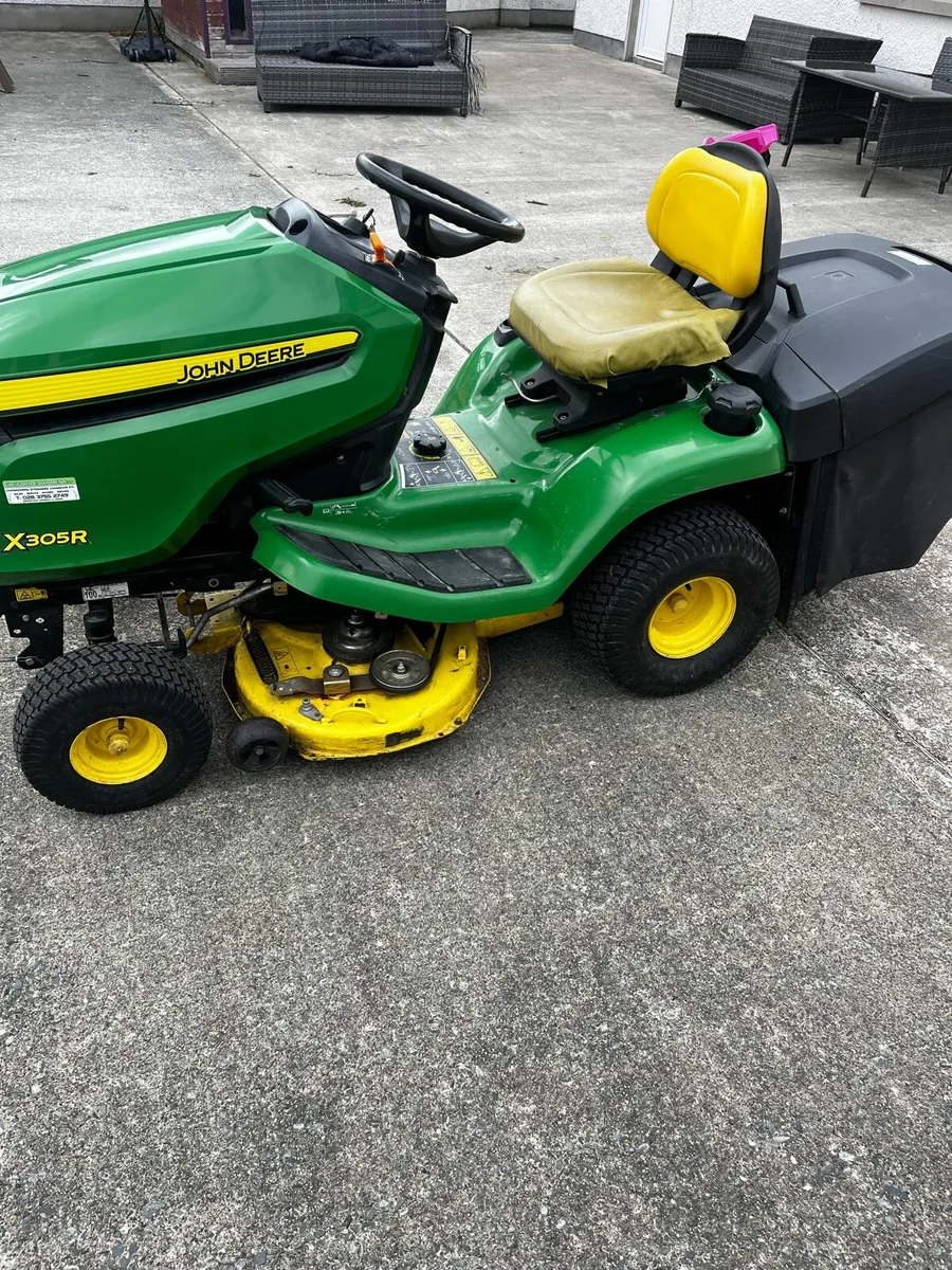 John Deere ride on lawn mower - Image 1