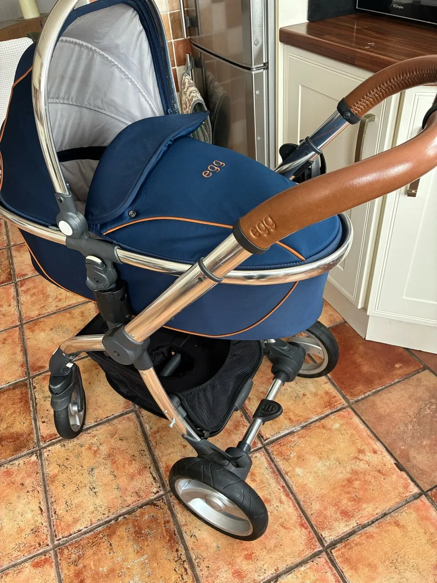 Egg stroller & pram - Image 1