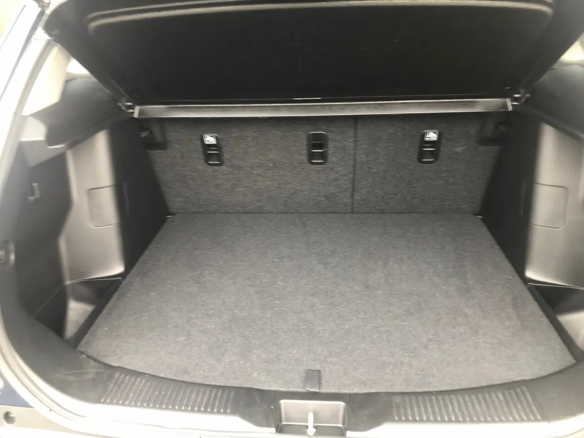 Suzuki SX4 S-Cross 2023 - Image 3