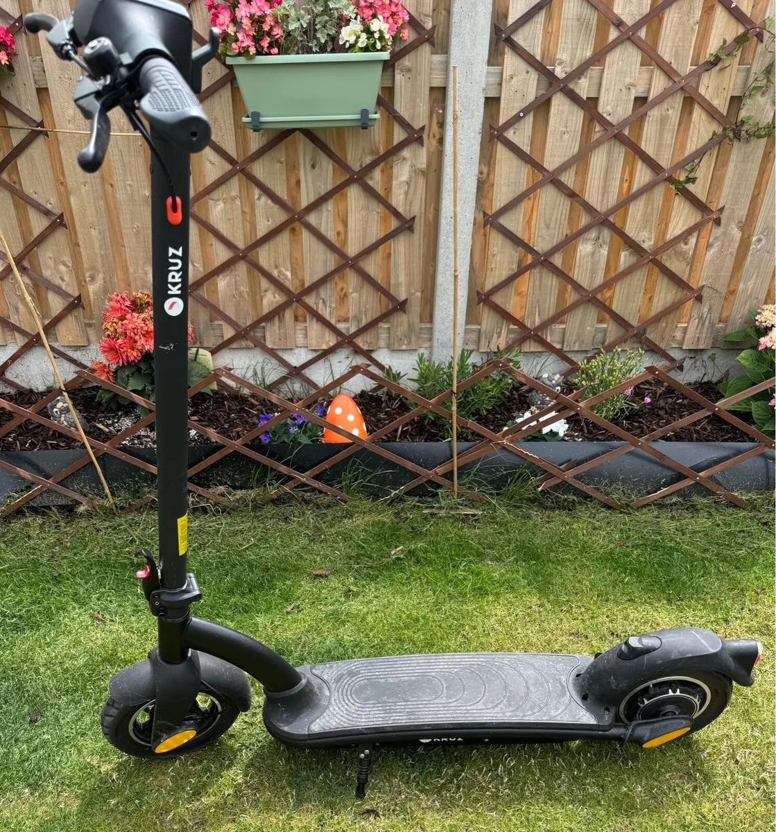 Kruz Electric Scooter - Image 2