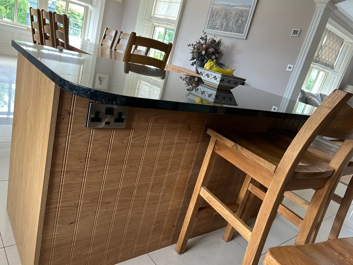 Kitchen island - Image 2