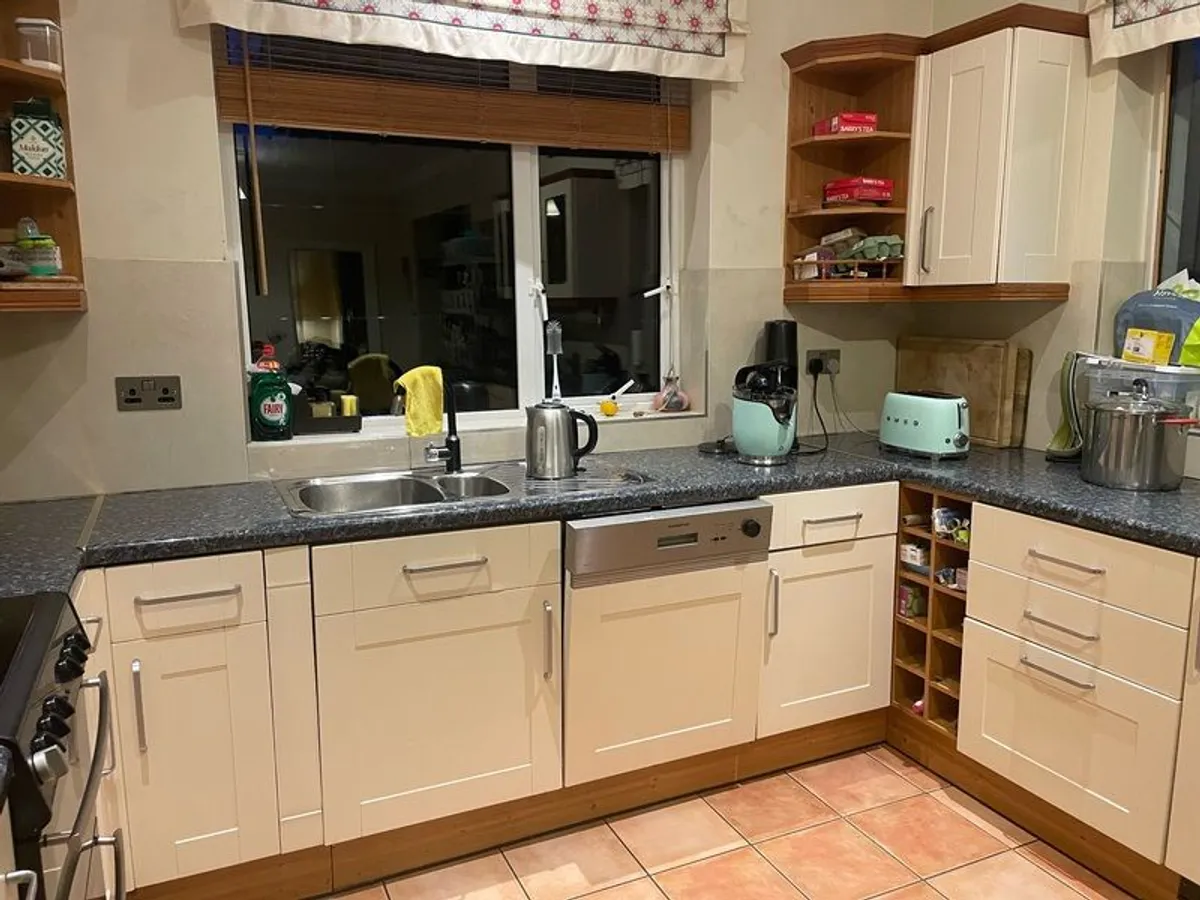 Kitchen - Image 2