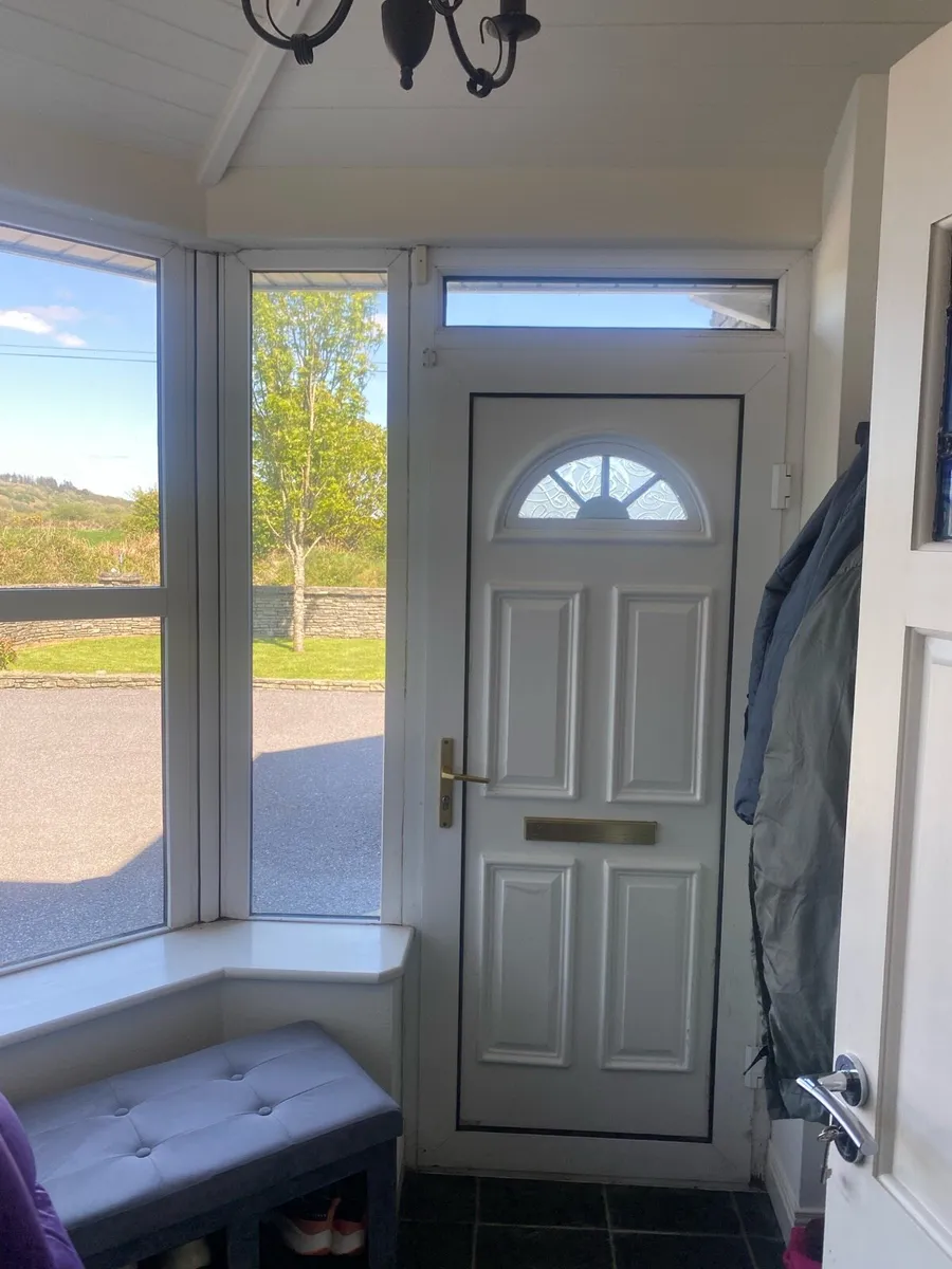 Porch/Small conservatory - Image 4