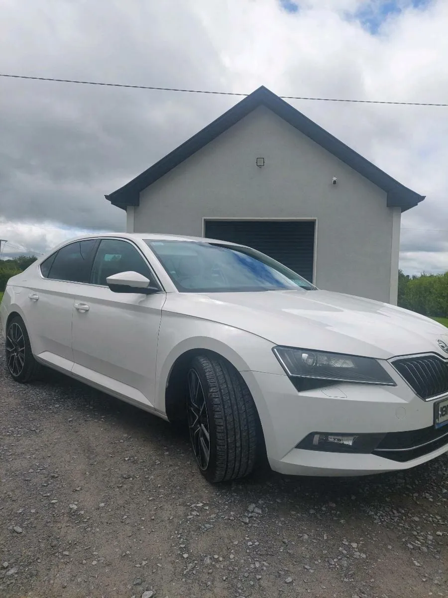 Car - Image 1