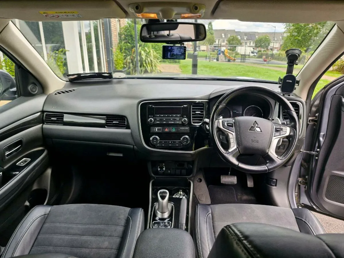 2016 mitsubishi outlander phev hybrid plug in - Image 3