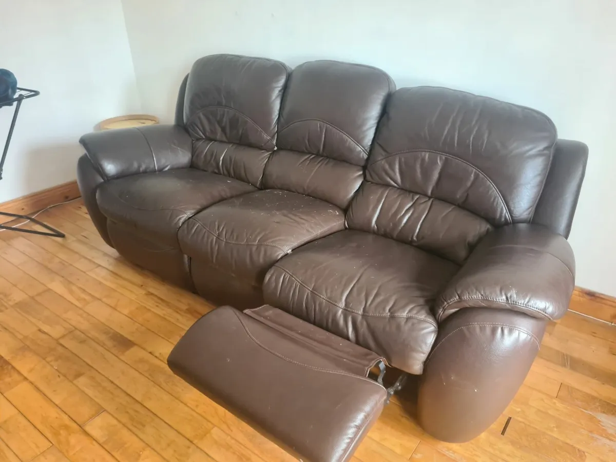 Couch - Image 2