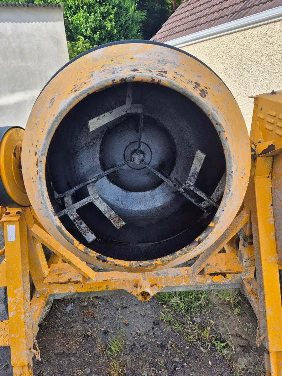 Cement Mixer - Image 4