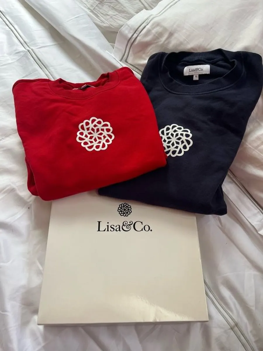 Lisa & Co Sweaters - Image 1