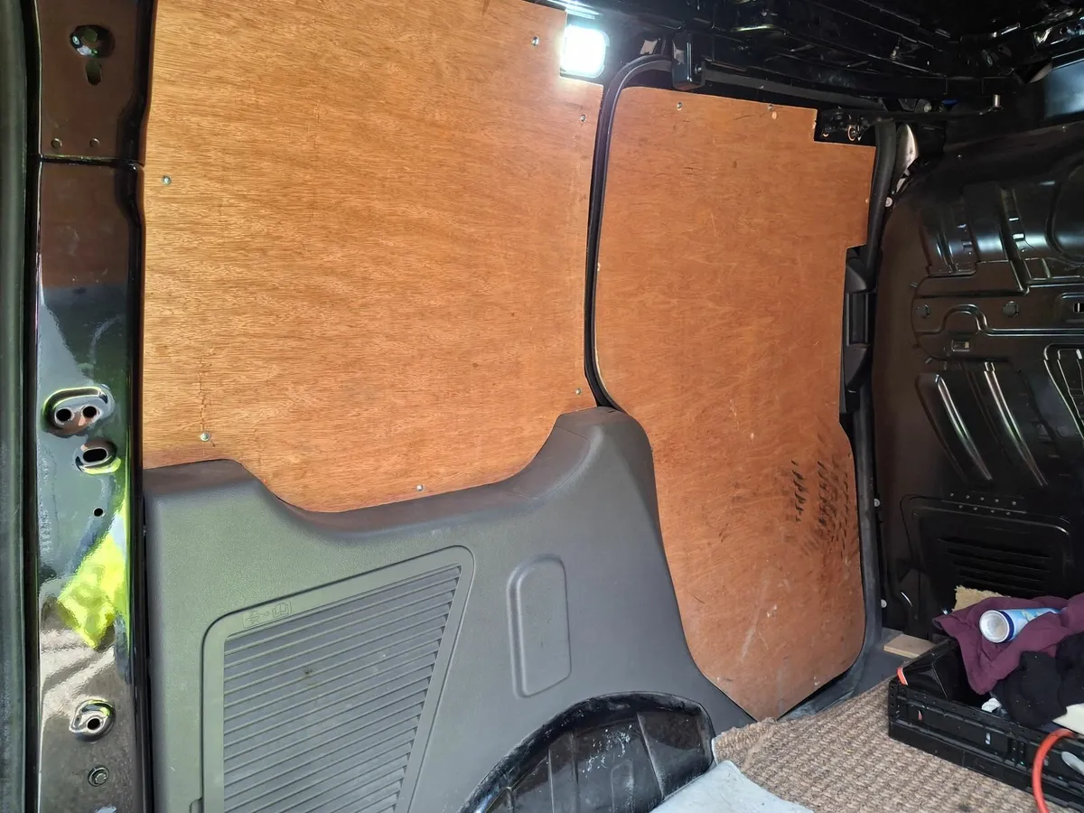 Ford Transit 2021 - Image 3
