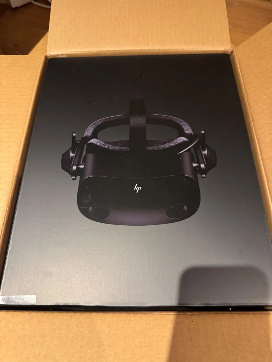 HP Reverb G2 VR Headset - Image 2