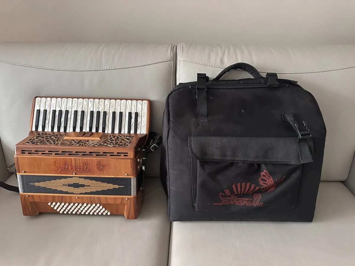 Saltarelle Clifden Piano Accordion 🎶🪗 - Image 2