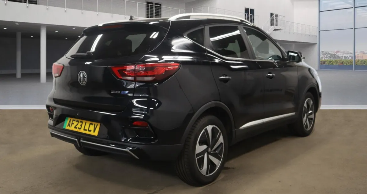 MG ZS 115kW 73KWH Trophy - Image 3