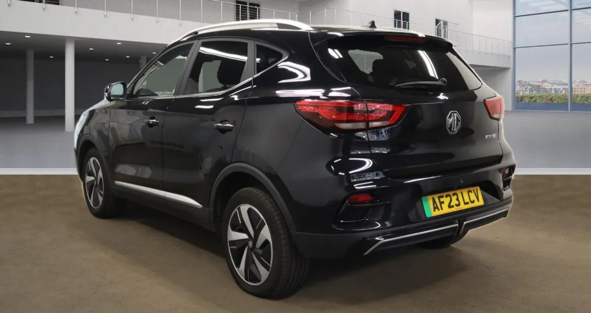 MG ZS 115kW 73KWH Trophy - Image 2