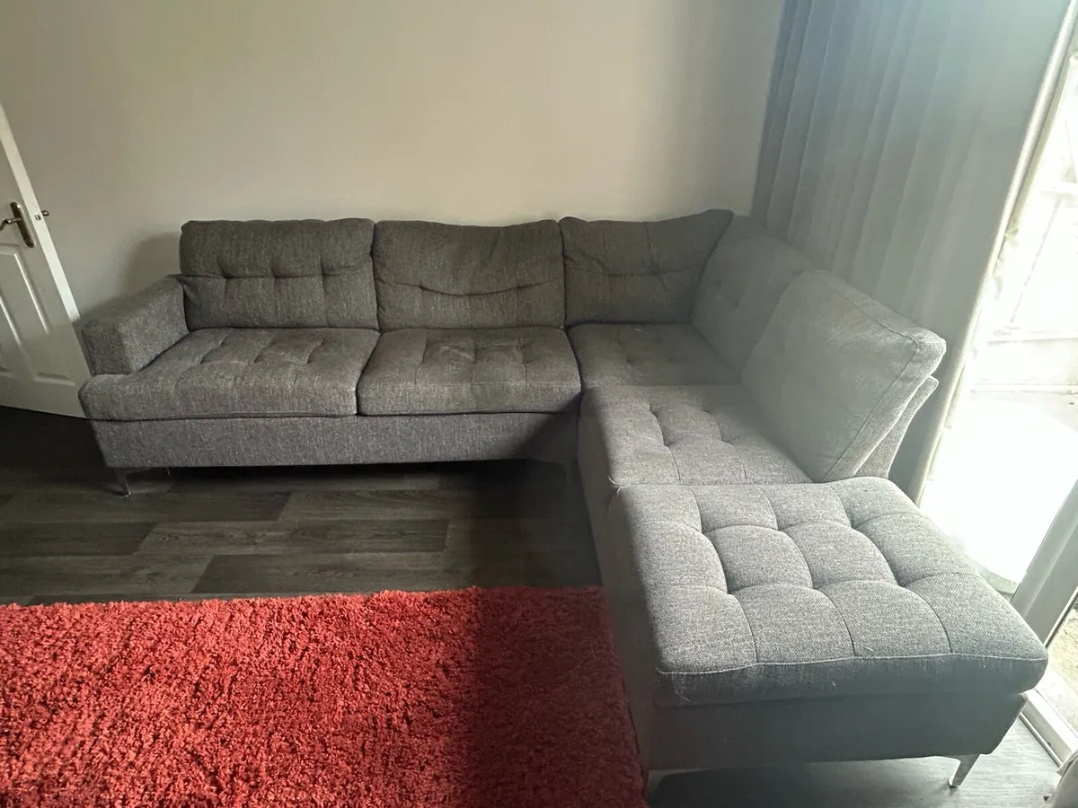 Grey fabric 6 seater corner sofa - Image 2