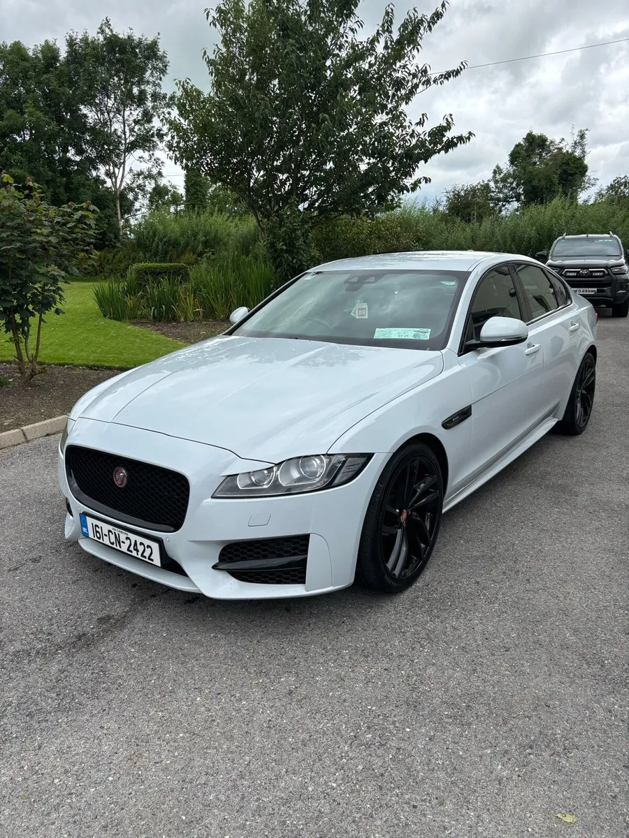 2016 Jaguar XF Sport - Image 3