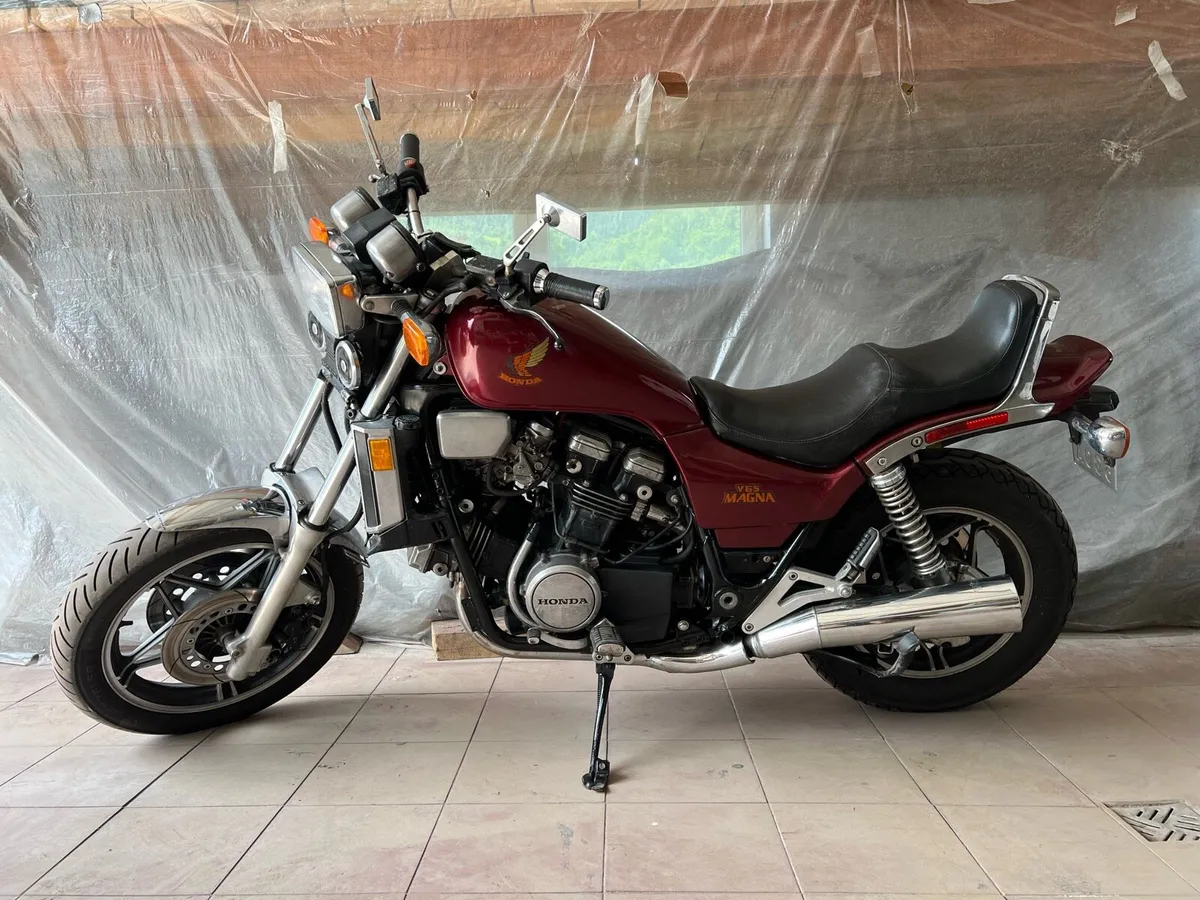 Honda magna 1100 V65 - Image 1