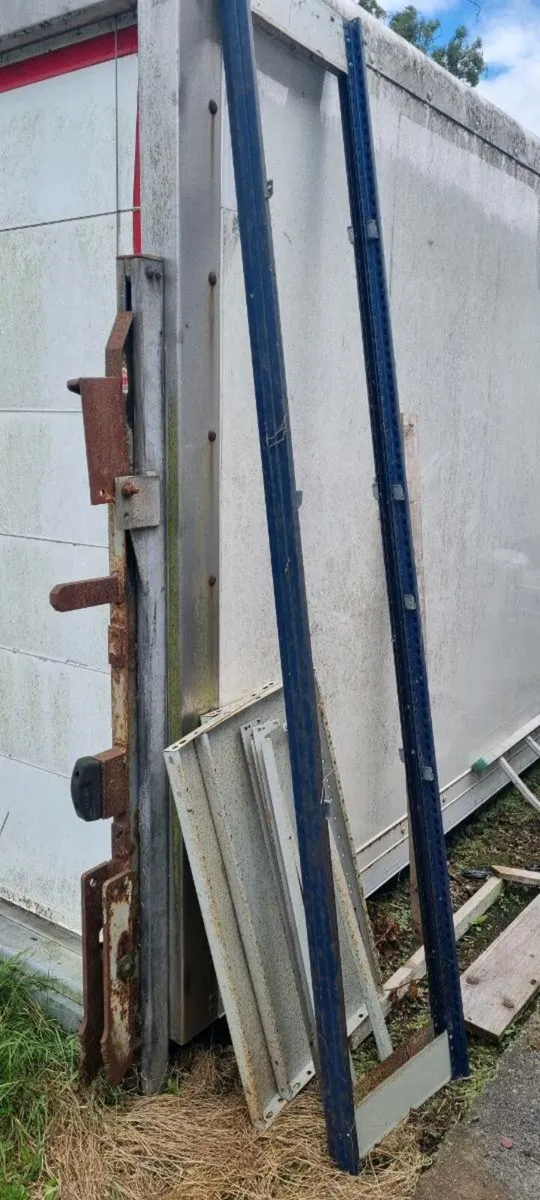 Rack shelving