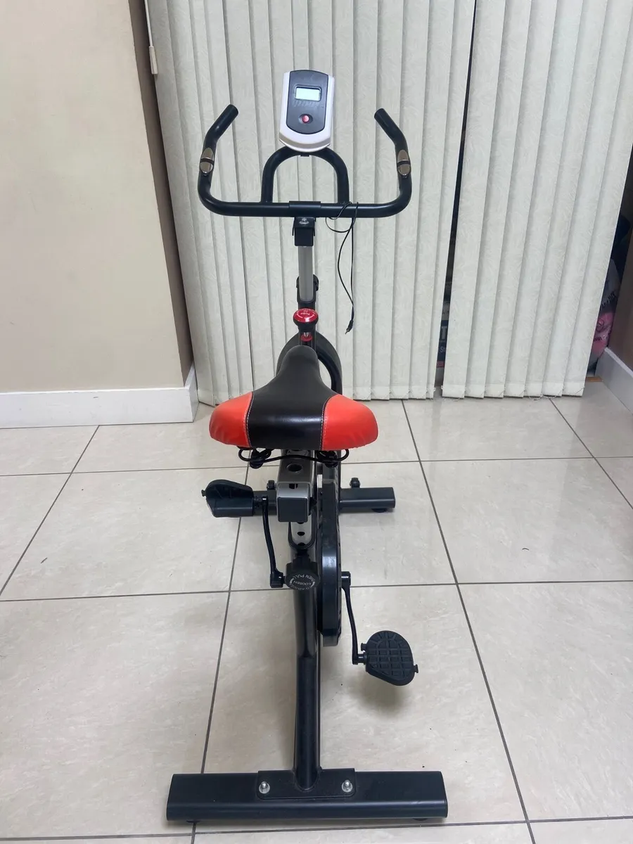 Exercise bike - Image 4