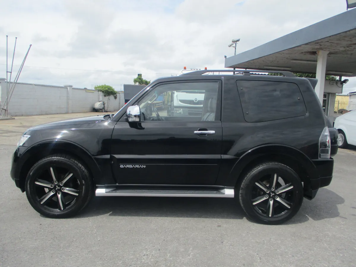 Mitsubishi Pajero 3.2 SWB COMM BARBARIAN AUTO - Image 2