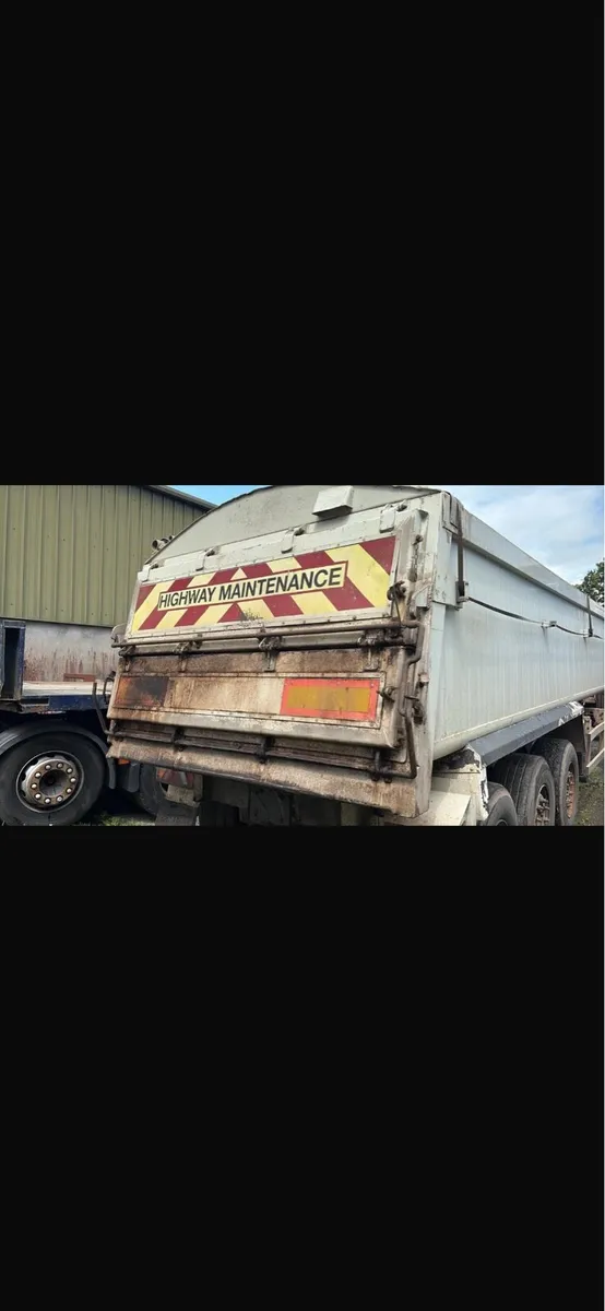 2009 Wilcox tar spec tipping trailer - Image 1