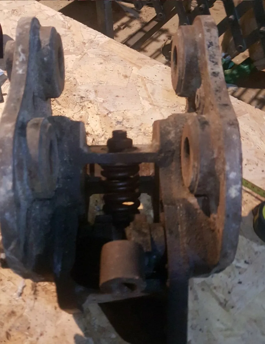 30mm Wedgelock quick hitch - Image 1