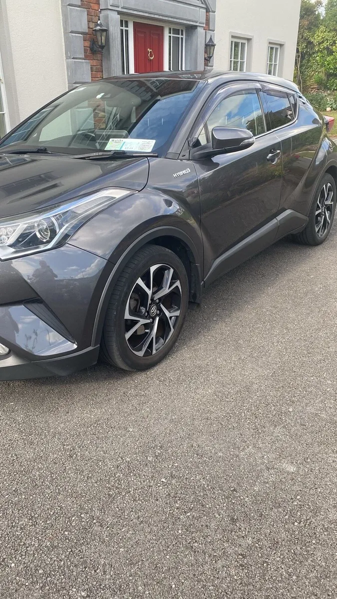 Toyota CH-R Sport - Image 1