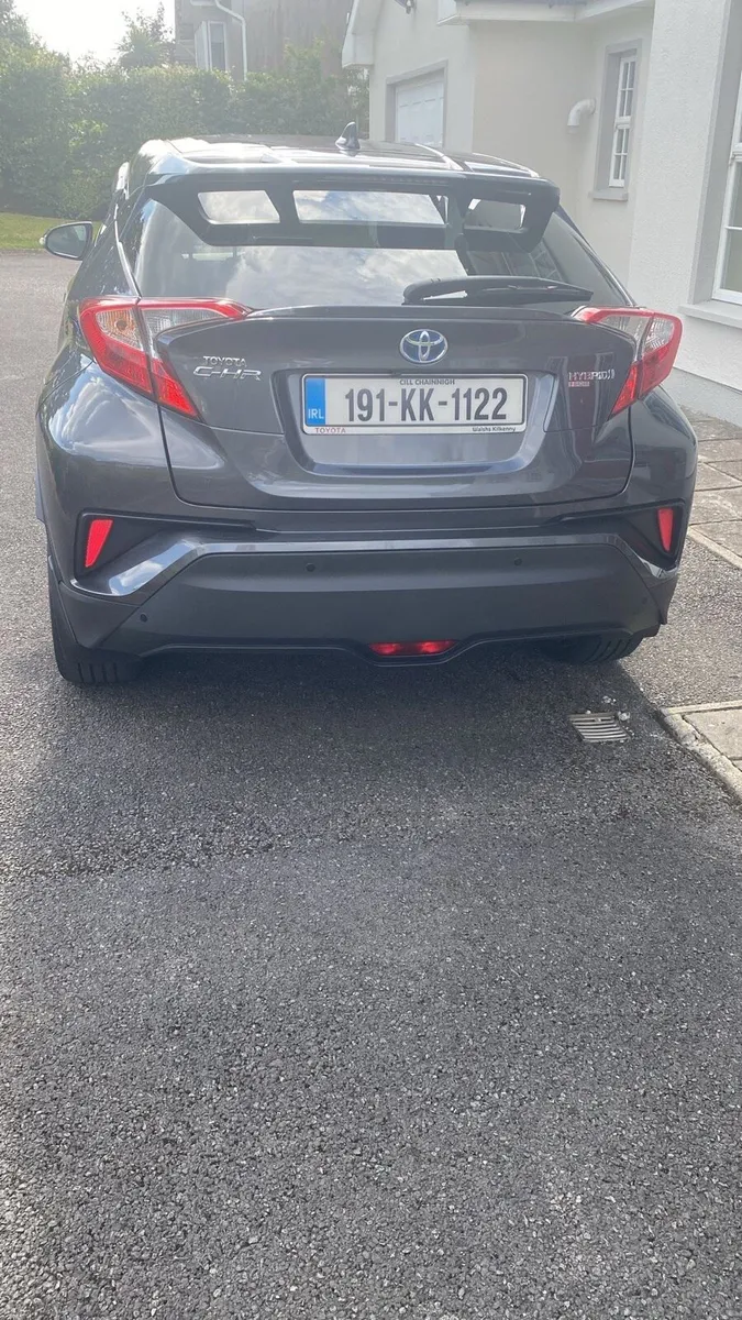 Toyota CH-R Sport - Image 4