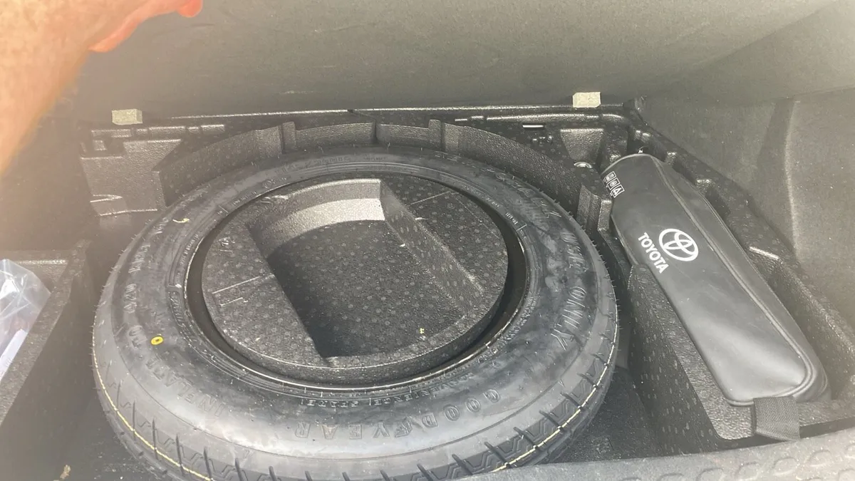 Toyota CH-R Sport Hybrid Automatic 4 year warranty - Image 4