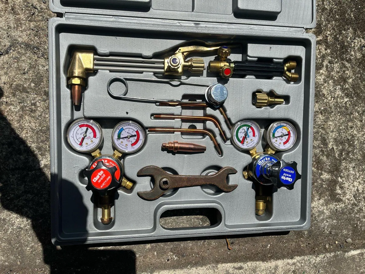 OXY ACETYLENE WELDER & CUTTING KIT - Image 2