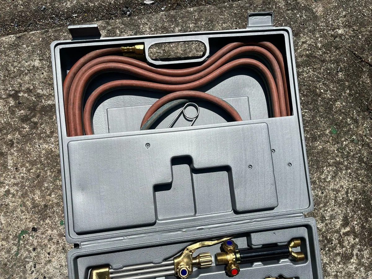 OXY ACETYLENE WELDER & CUTTING KIT - Image 3