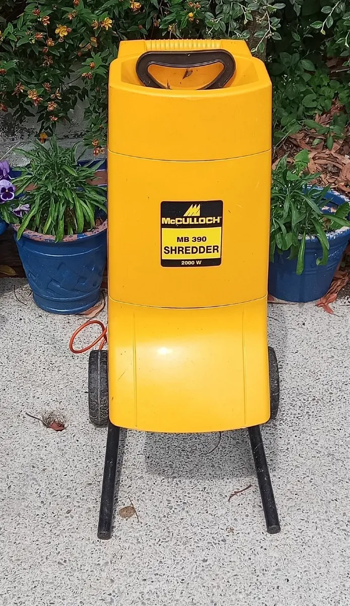 McCulloch mb390  shredder - Image 1