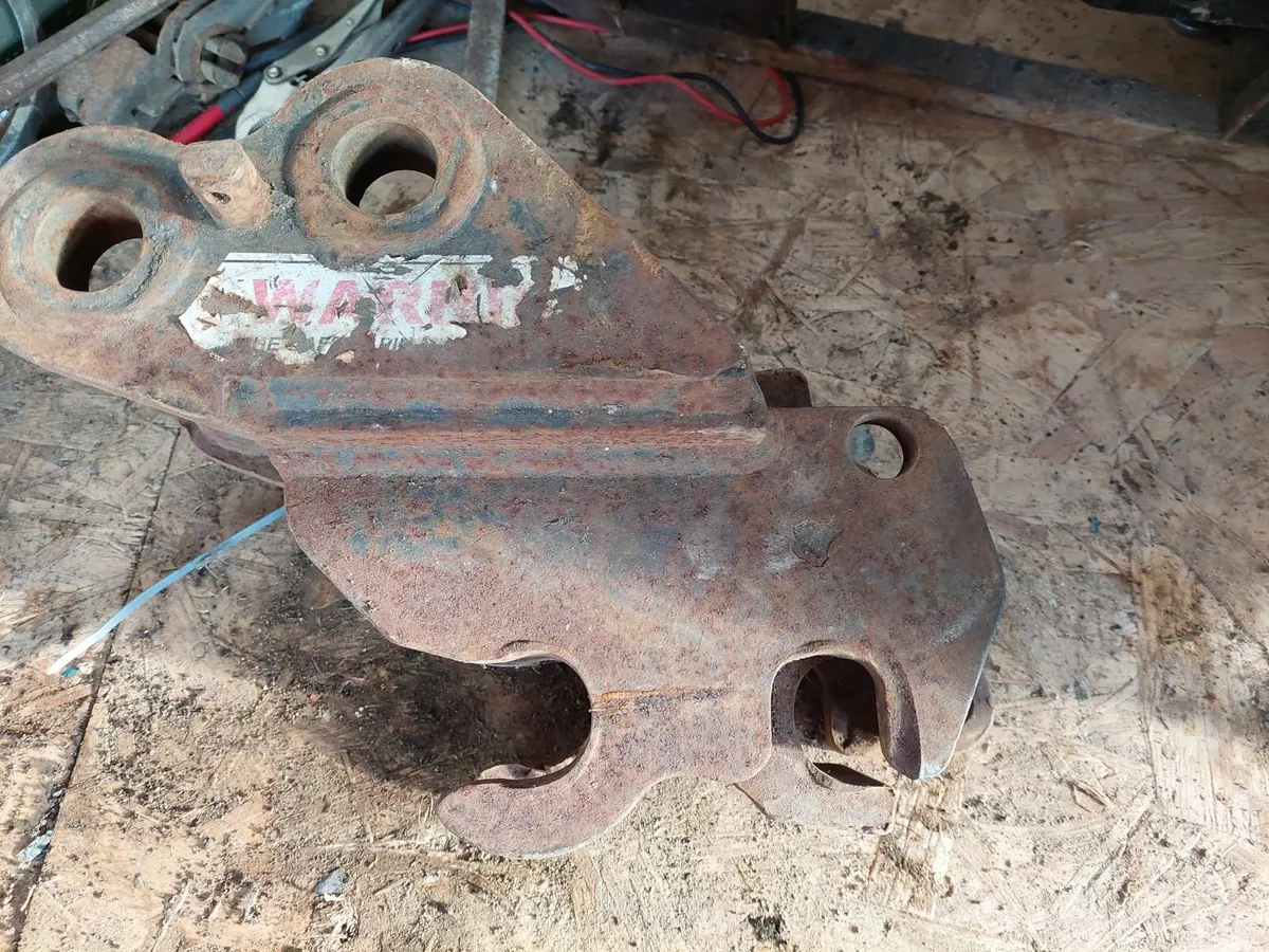 30mm Semi Quick Hitch - Image 1