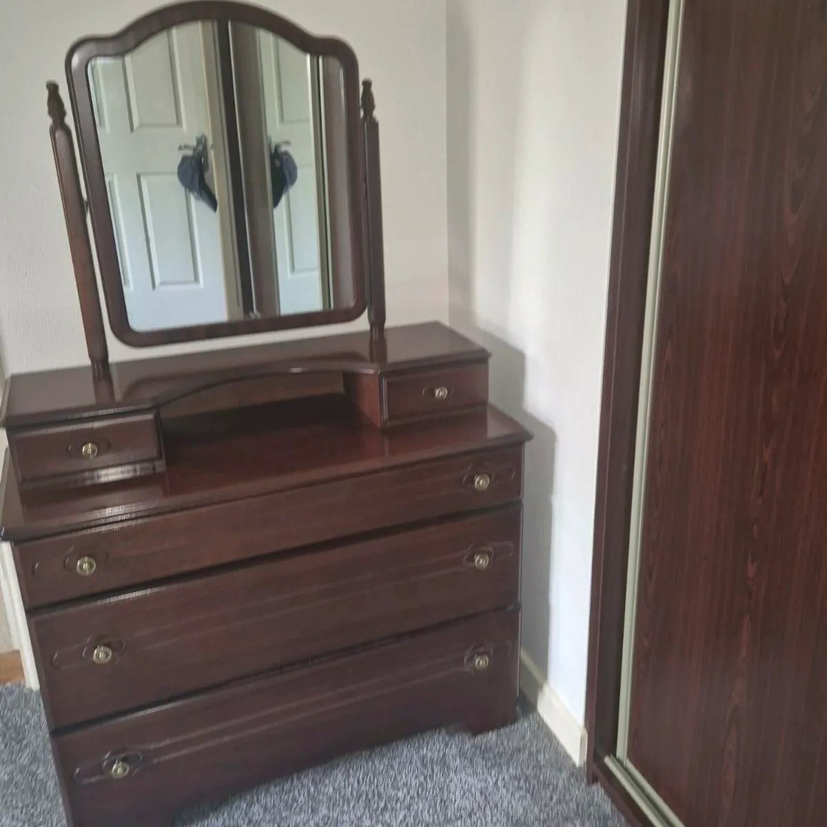 Chest of drawers and mirror - Image 1