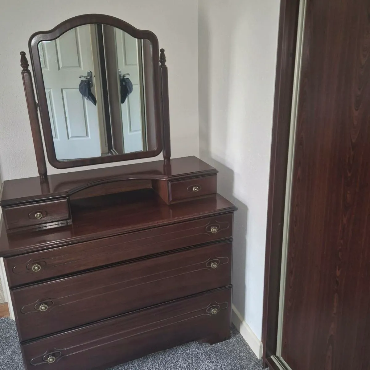 Chest of drawers and mirror - Image 2