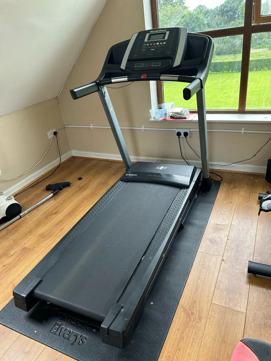 Gym equipment (treadmill, bike, elliptical) - Image 1