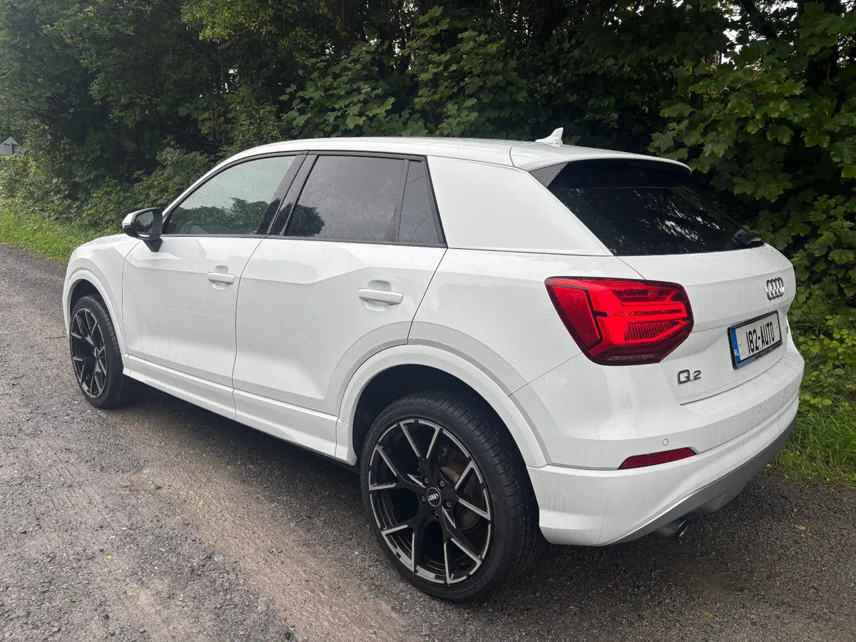 Audi Q2 TFSI S-TRONIC 2018 - Image 2