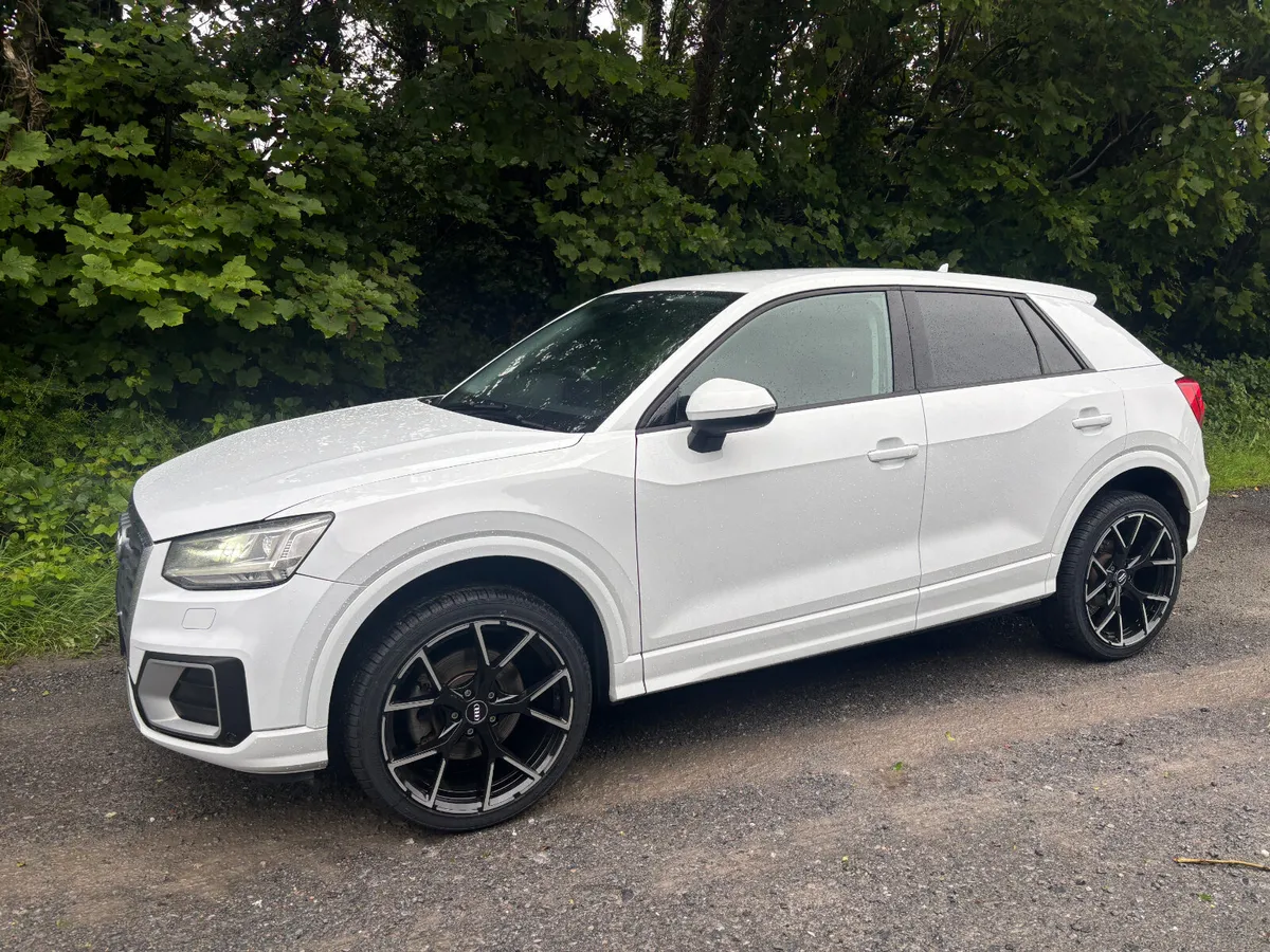 Audi Q2 TFSI S-TRONIC 2018 - Image 4