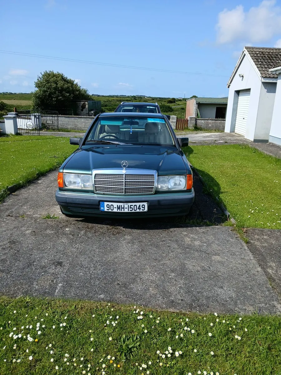Mercedes 190e - Image 2